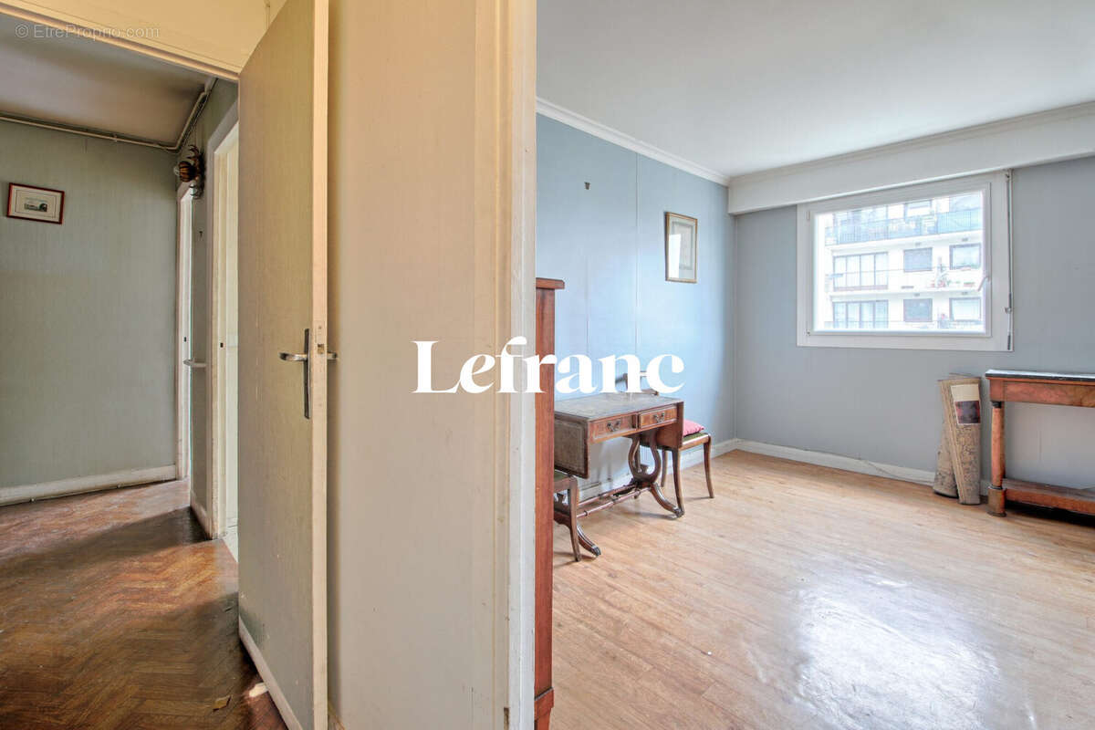 Appartement à PARIS-15E