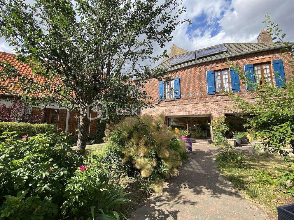 Antoine Rafart BSK Immobilier vous présente cette très belle maison de famille de 195 m2 habitables, 4 chambres, 800 m2 de terra - photo 16