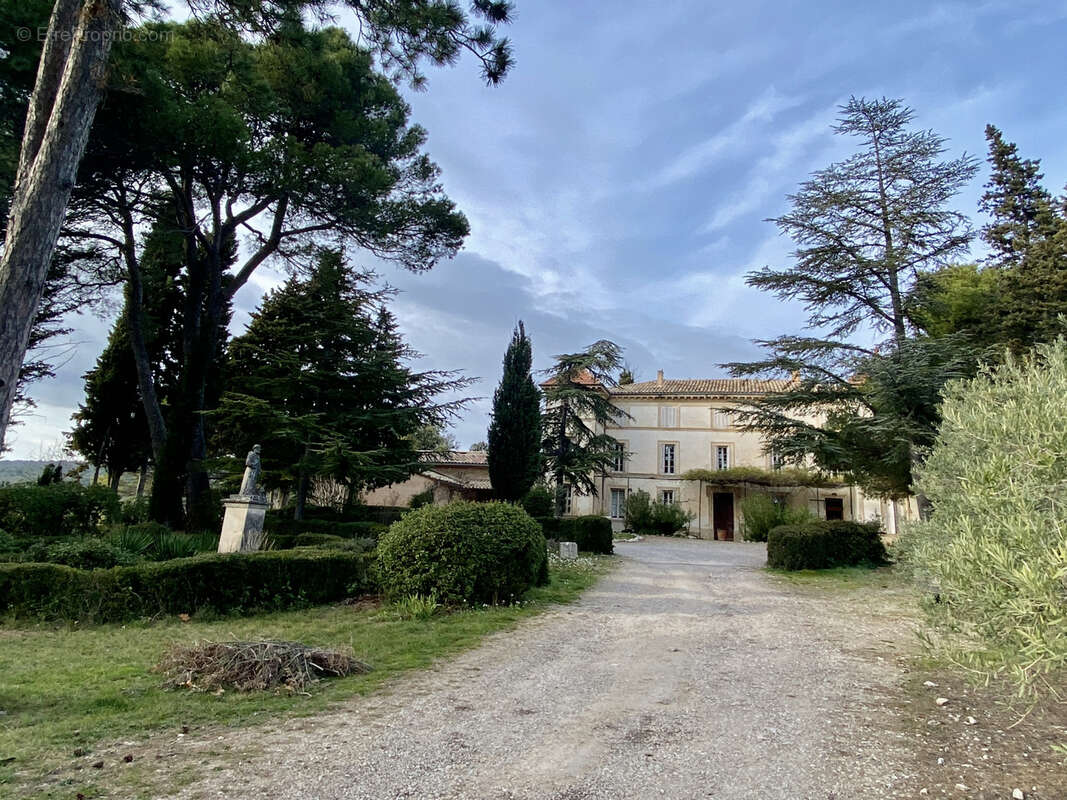Maison à SAINT-SATURNIN-LES-APT