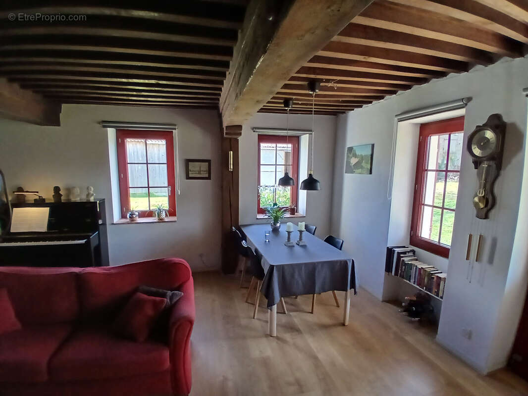 En exclusivité, un ensemble de deux maisons, une habitable de suite et l'autre à améliorer, jardin avec belle - photo 10