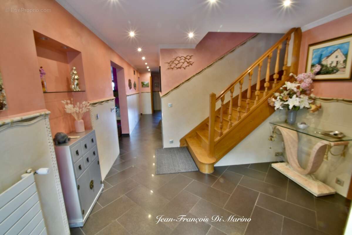 Maison à vendre 11 pièces LULLY (74) - photo 5