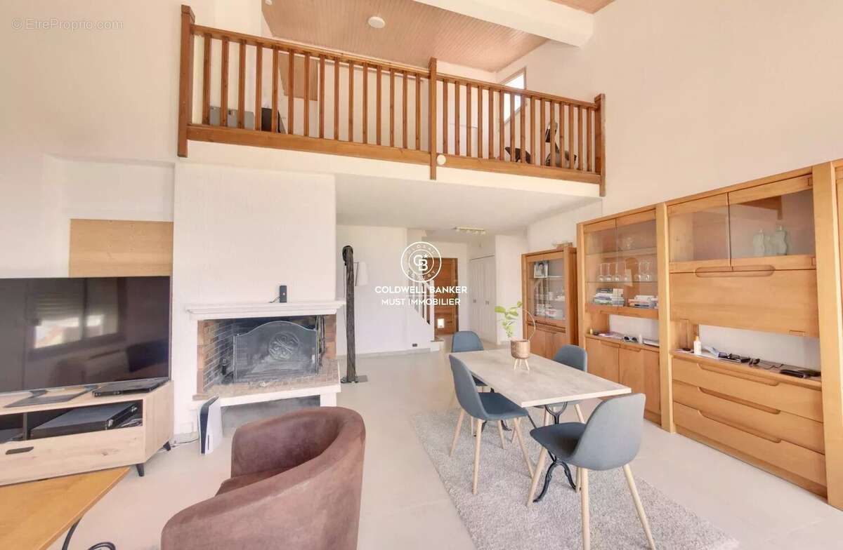 Maison à VILLENEUVE-DE-LA-RAHO