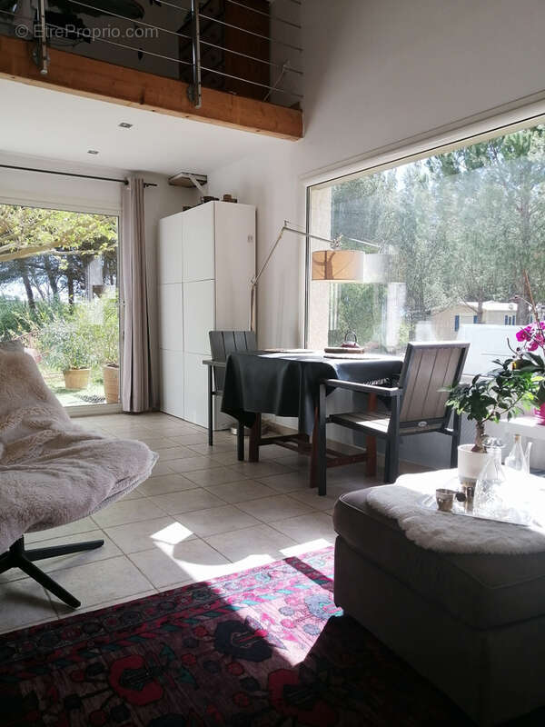 Gruissan, à 3kms des plages, maison de caractère rénovée avec 5 chambres, sur un parc de 2,5 hectares, avec pi - photo 12