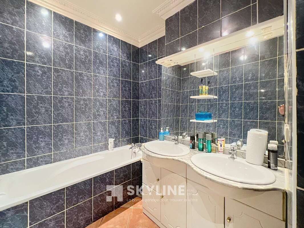 Appartement à MARSEILLE-3E