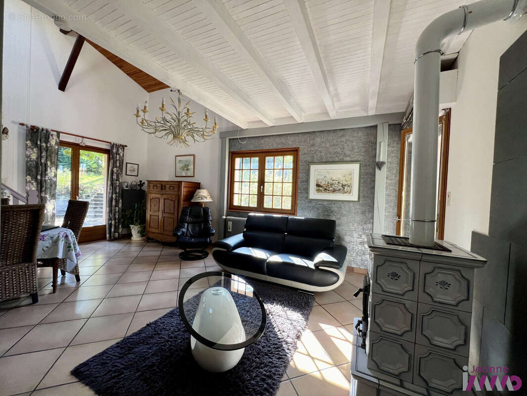 Maison à EVETTE-SALBERT