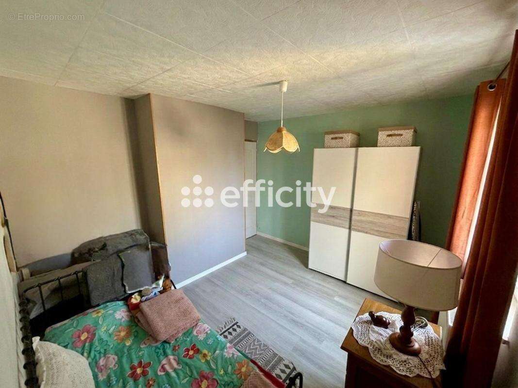 Maison 64 m² à Saint-Maximin  - photo 8