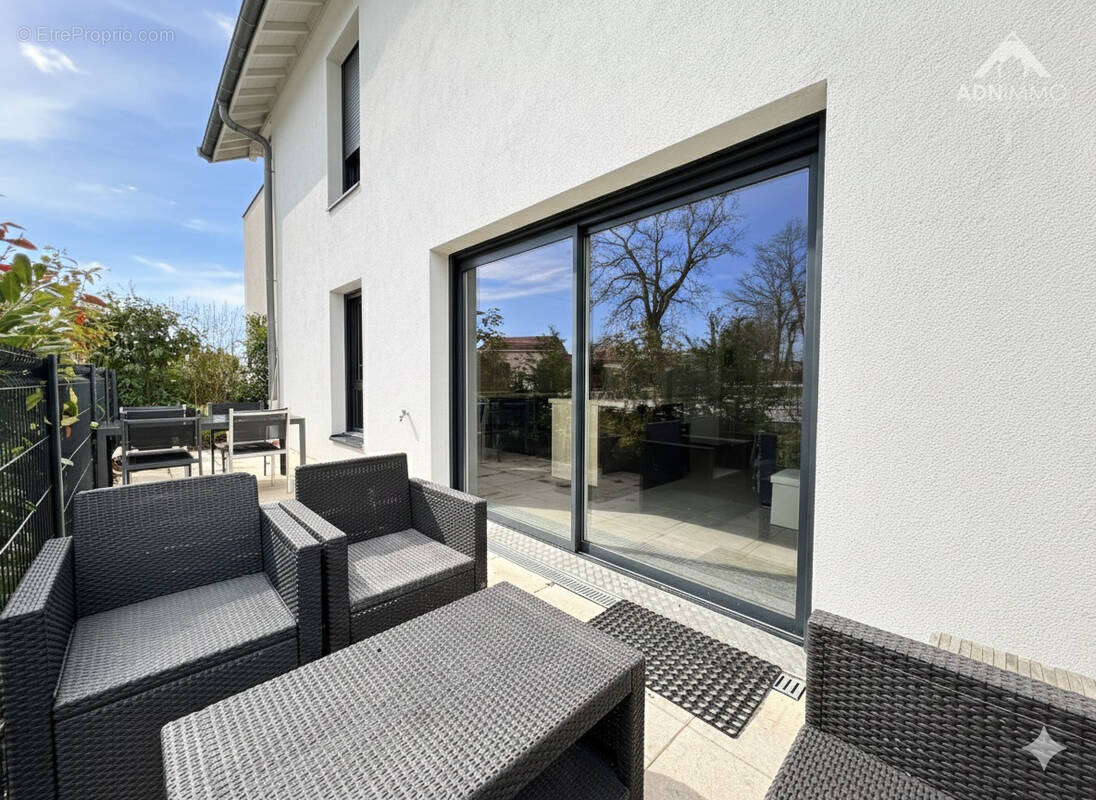Appartement à SERGY
