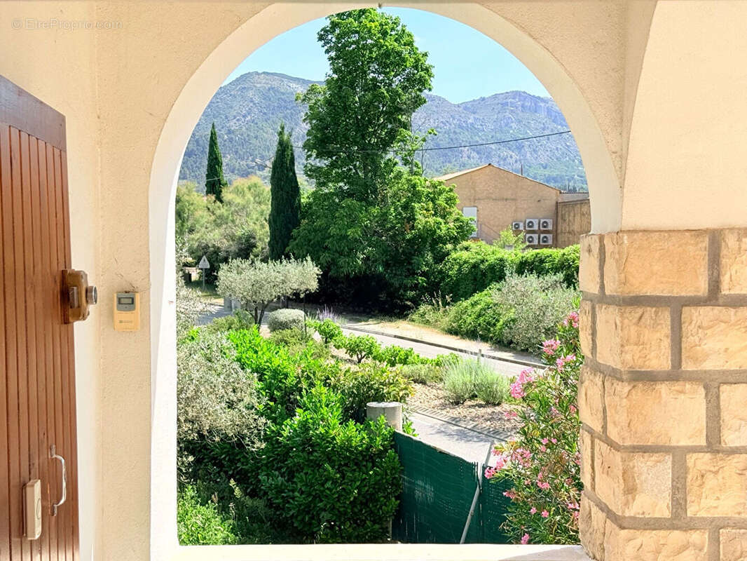 Maison à BUIS-LES-BARONNIES