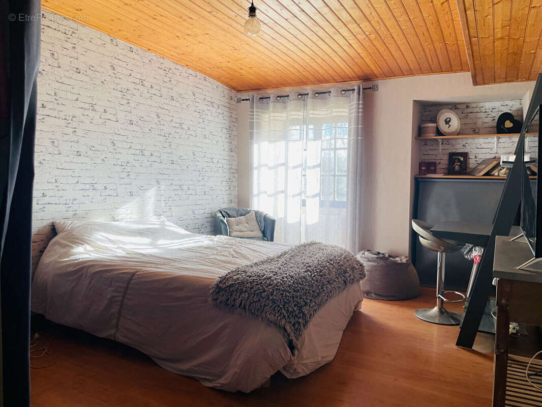 Maison à COMMEQUIERS