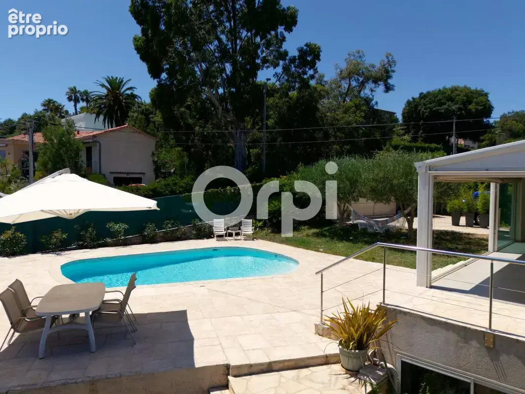 Terrain plat - proche commerces - calme - parfait etat - photo 25