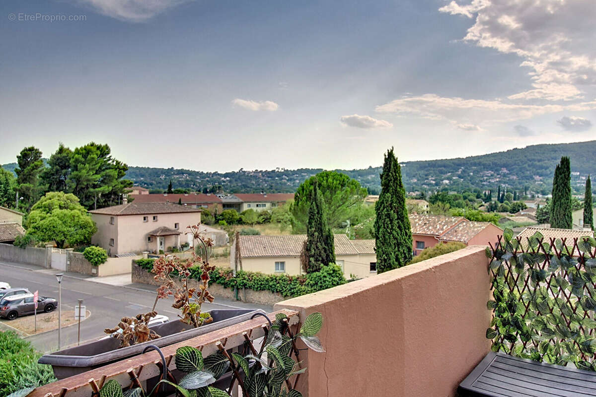 A VENDRE EN EXCLUSIVITÉ - DRAGUIGNAN : Appartement T5 - 3 chambres de 92 m² et 2 balcons + cave - photo 13