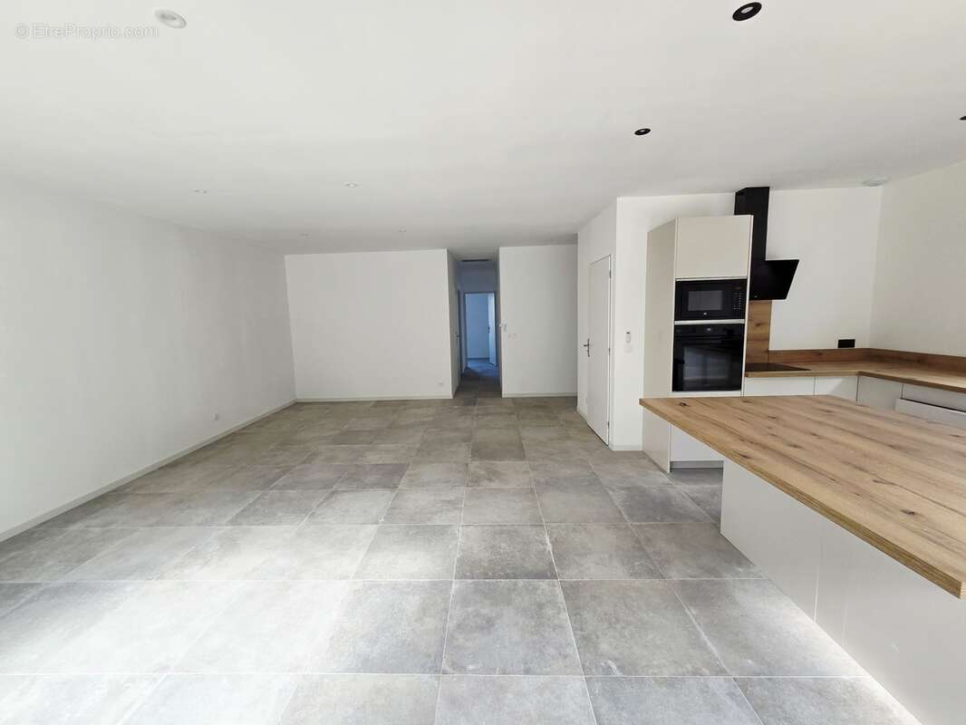 Maison à SAINT-CHINIAN