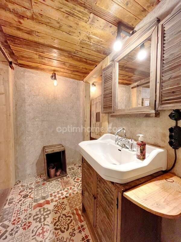 Maison à SAINT-DIDIER-SUR-BEAUJEU