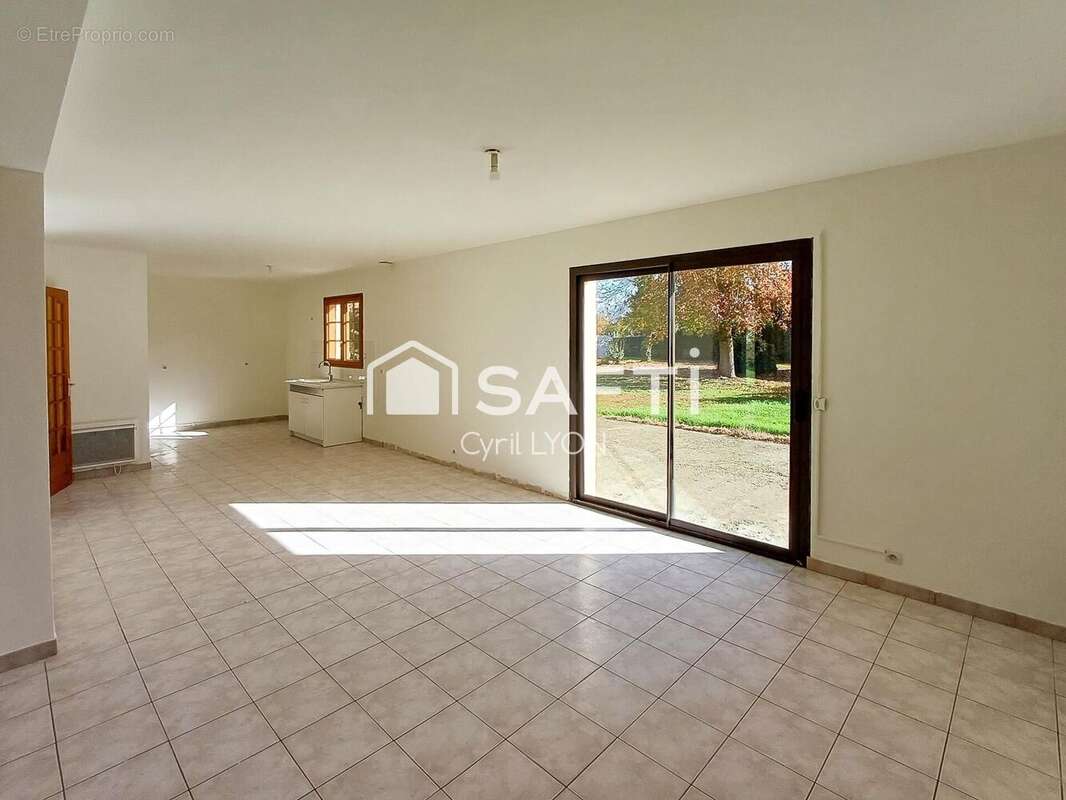 Photo 4 - Maison à GENNES