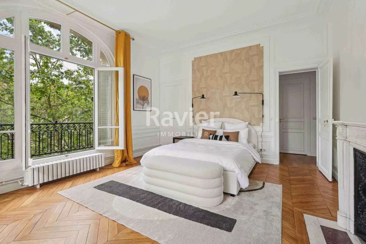 Appartement à PARIS-7E