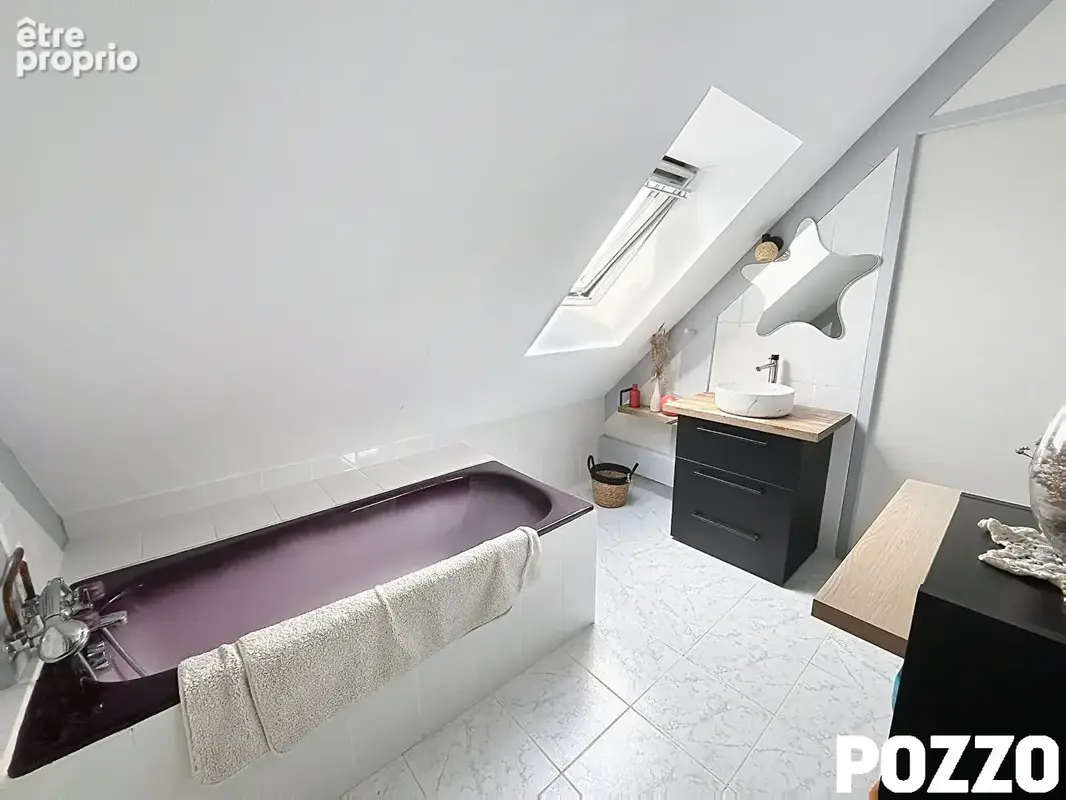 A VENDRE Maison rénovée Saint Hilaire Du Harcouet 5 pièce(s) 118 m2 - photo 13