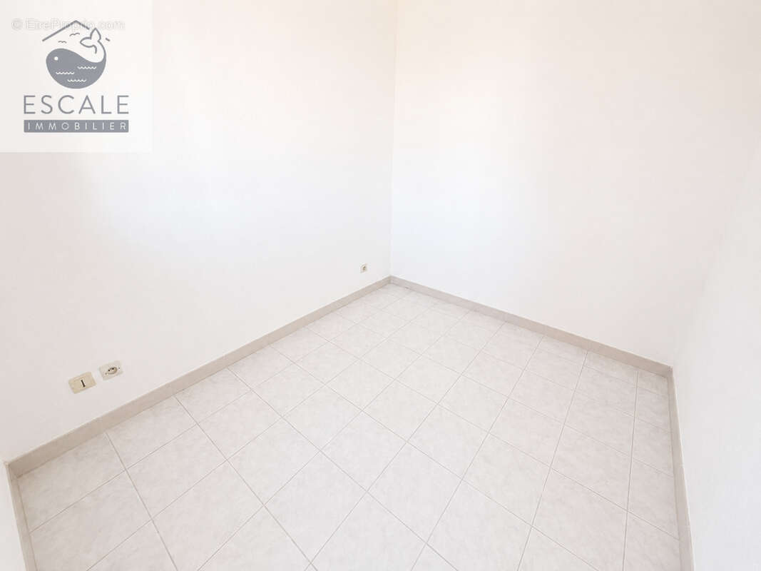 Vente type 2 cabine + garage en sus quartier les quilles a sete - photo 12