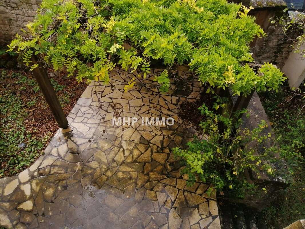 Appartement à CASTELNAU-DE-MONTMIRAL