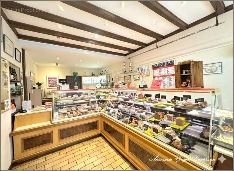 Commerce à COURVILLE-SUR-EURE