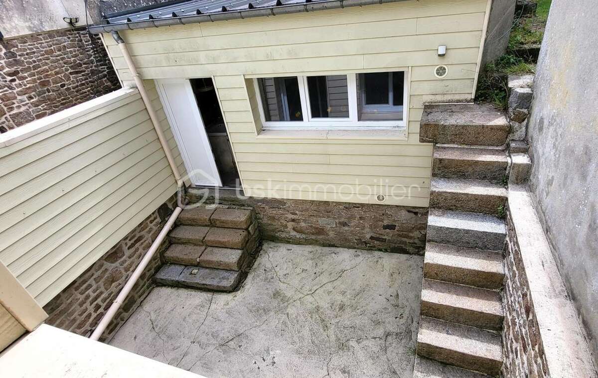 Maison à SAINT-SEVER-CALVADOS