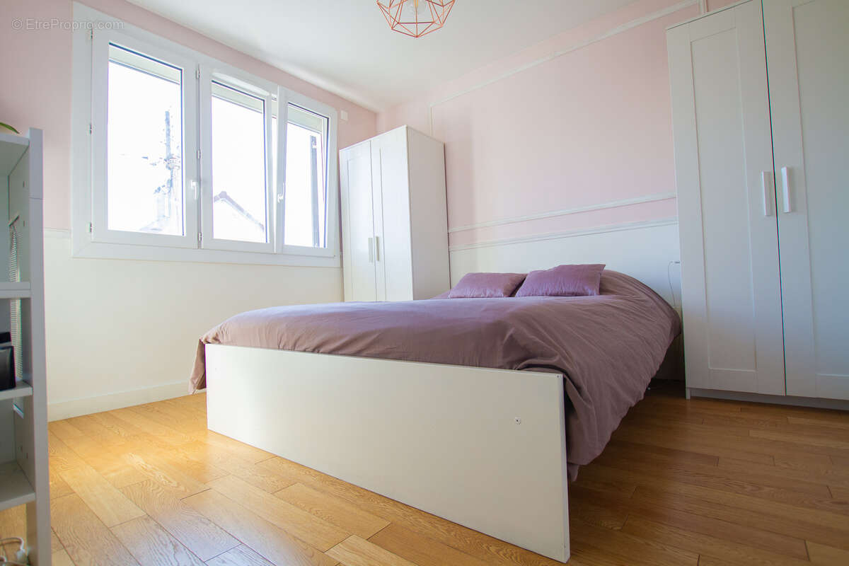 Maison à VILLENEUVE-LE-ROI