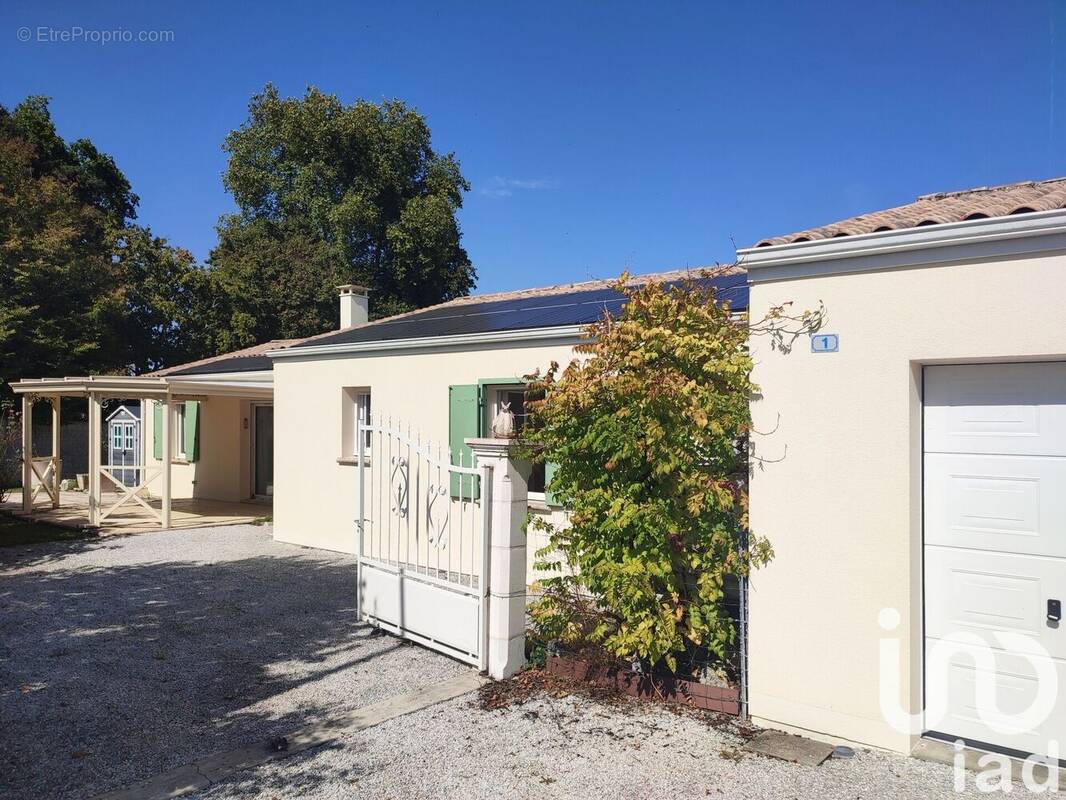 Photo 1 - Maison à MATHA