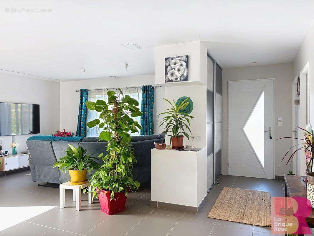 Maison à ROQUETTES