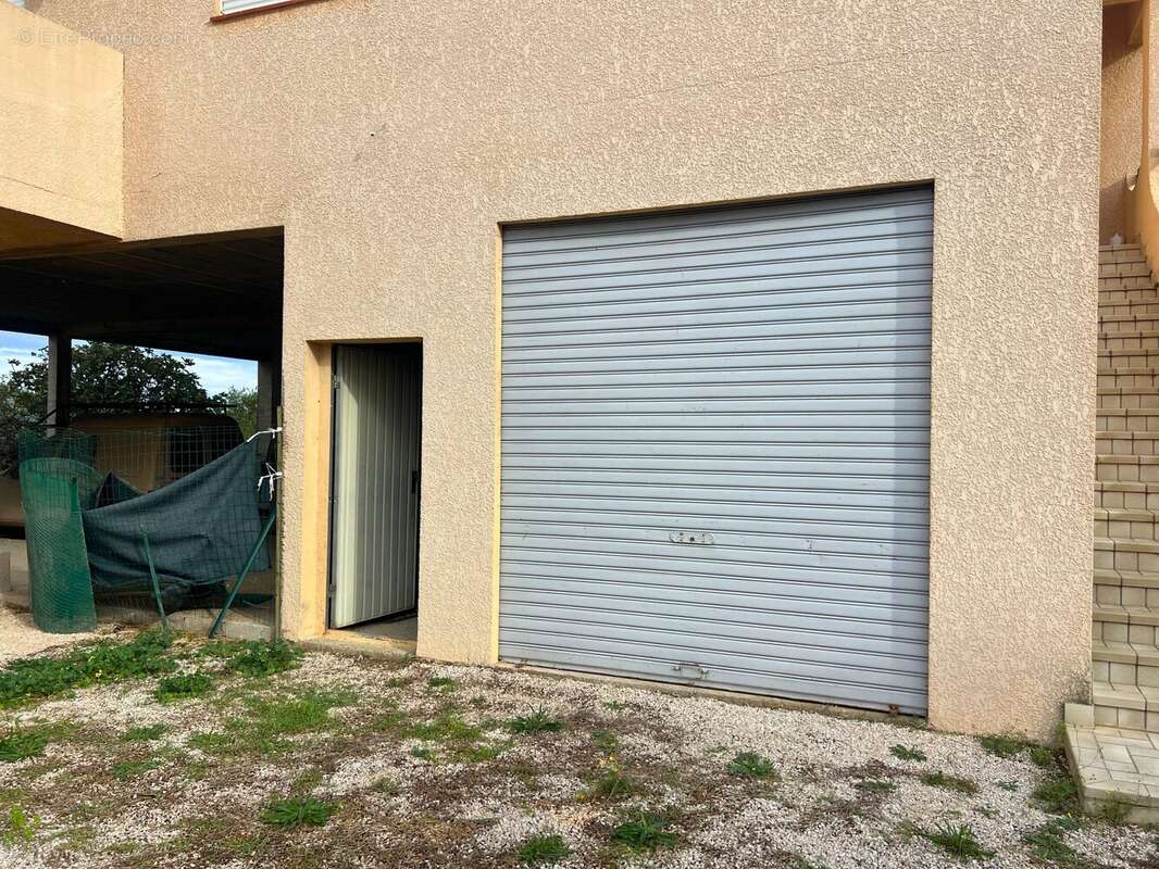 Maison à VILLENEUVE-DE-LA-RAHO