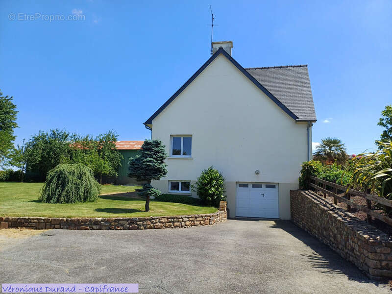 Maison à PIRE-SUR-SEICHE