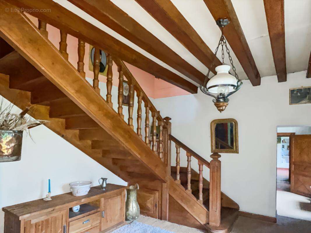 Maison à MONTGIVRAY