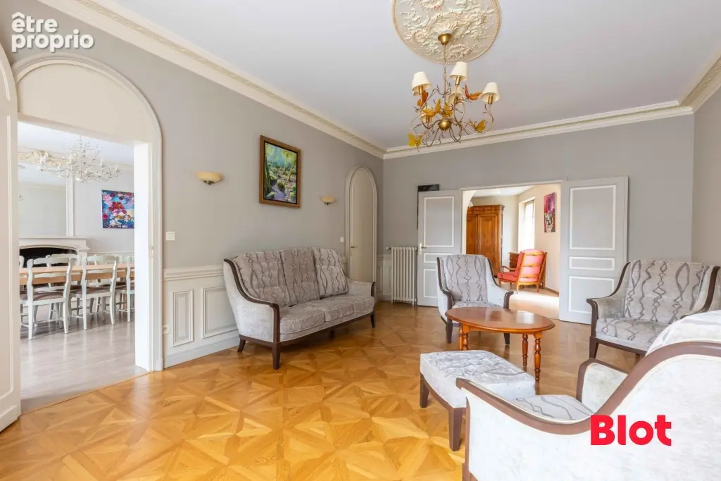 Maison 9 pièces 297 m² à vendre à Bais (35680) - photo 4