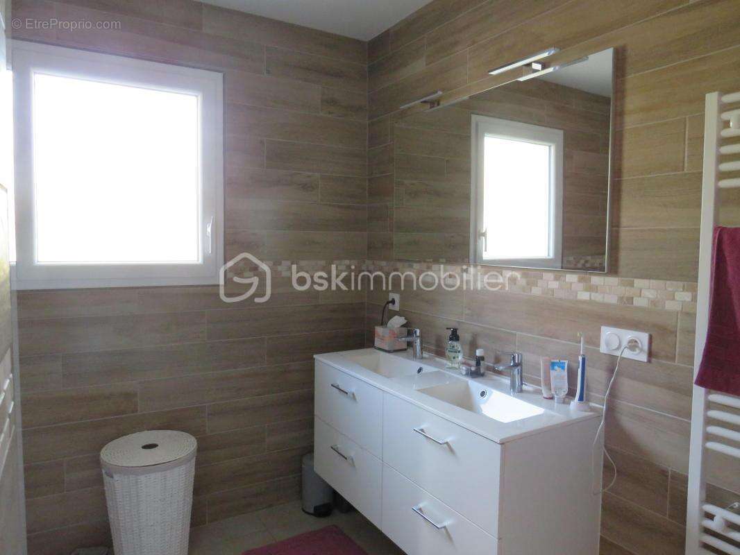 Maison plain-pied récente de 90 m², RT 2012 aux normes PMR sous garantie décennale - photo 16