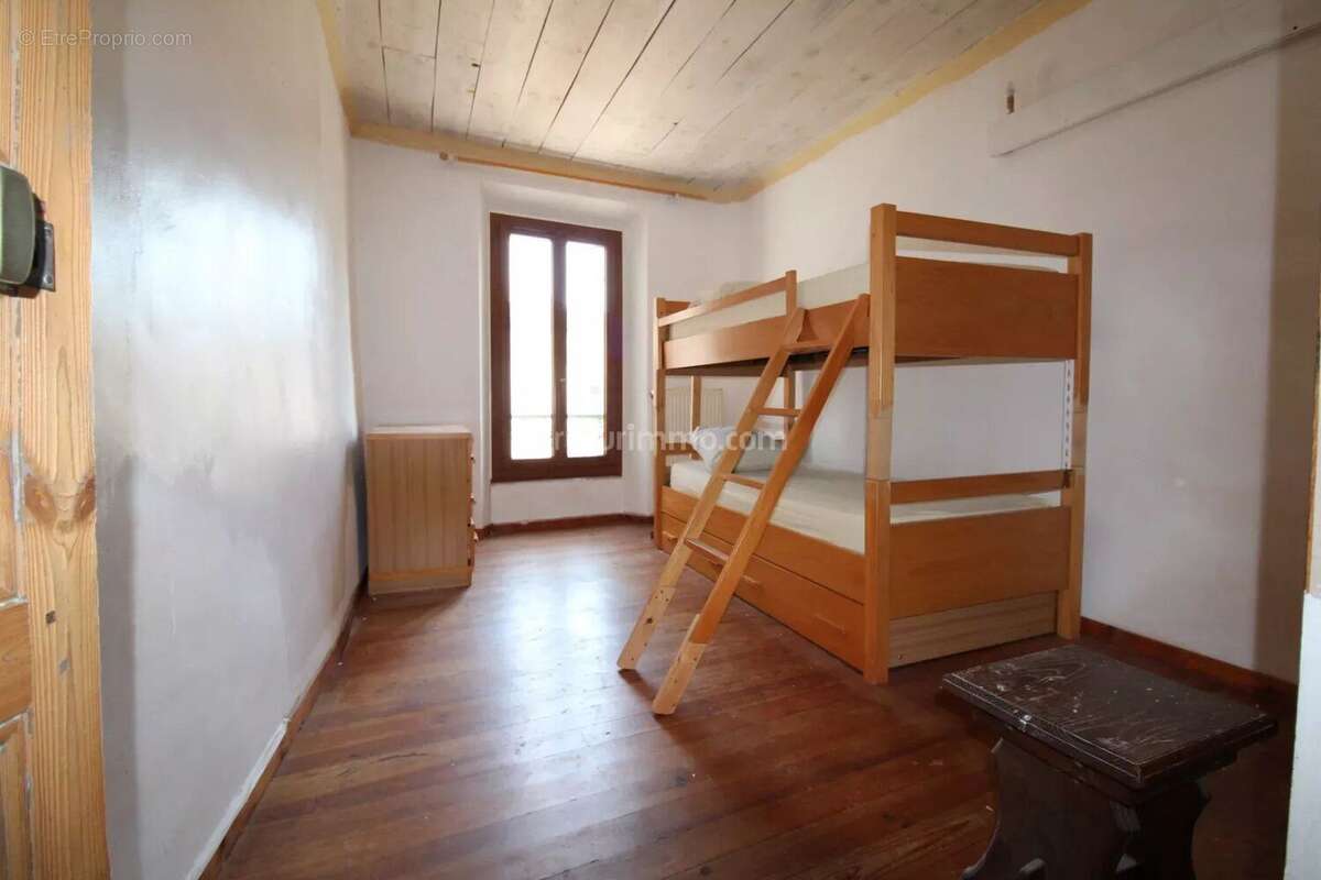 Appartement à POURCIEUX