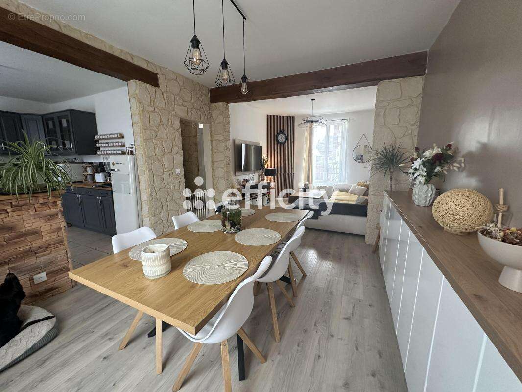 Maison à CREPY-EN-VALOIS