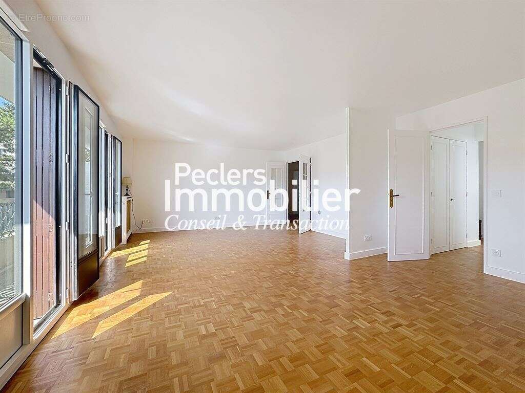 Appartement familial - 5 pieces - quartier Richelieu Châtaigneraie, proche centre ville - photo 4