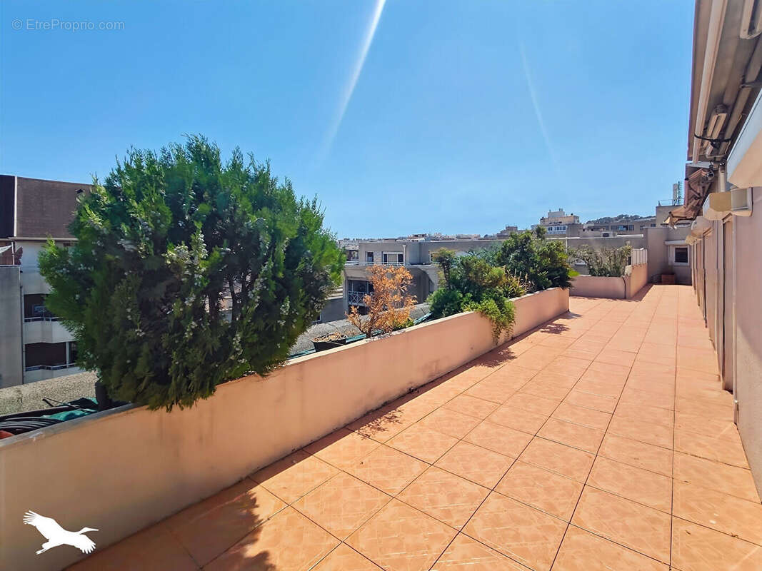 Appartement toit-terrasse au coeur du carré d'Or - photo 2