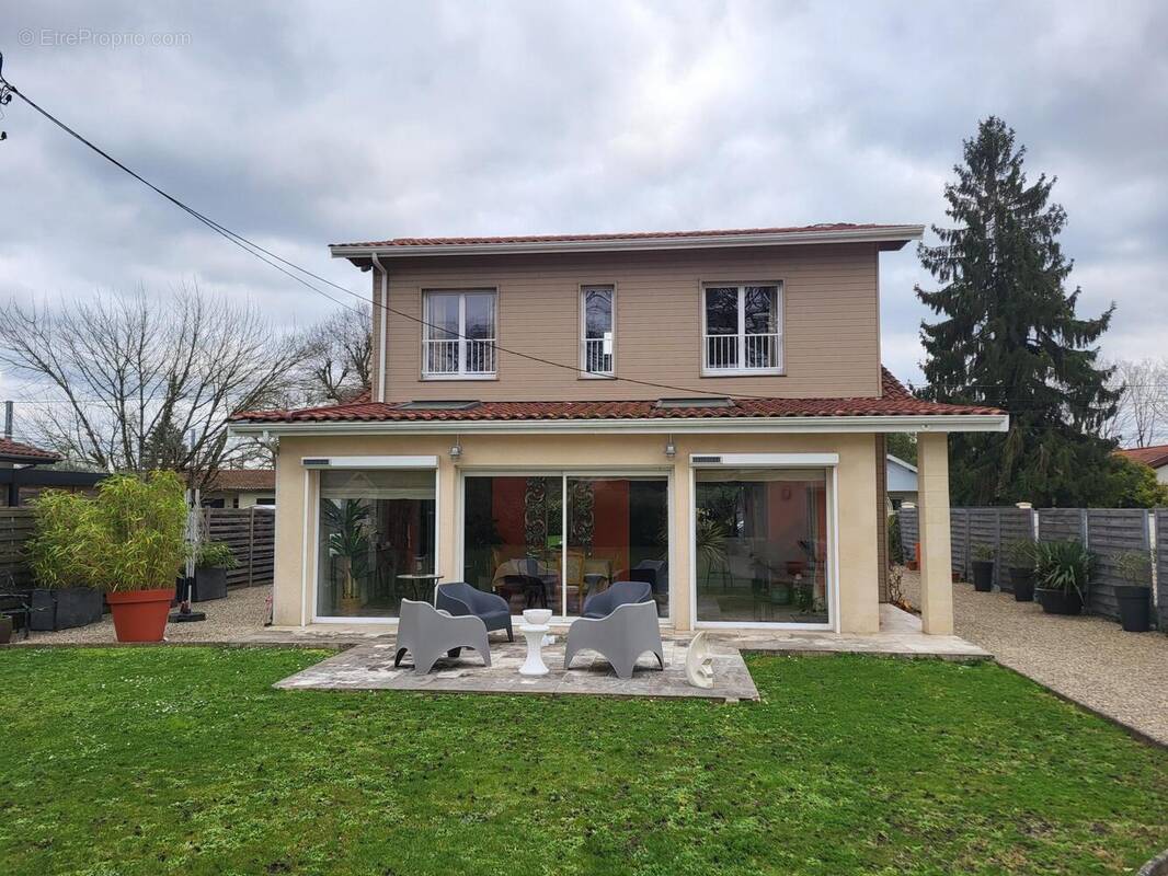 Photo 1 - Maison à CADAUJAC