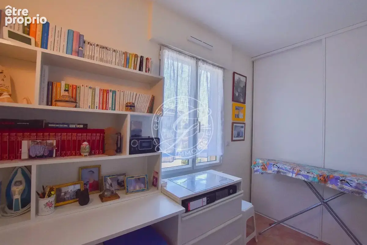 DRAGUIGNAN – Appartement T5 de 123 m² habitables avec véranda, ascenseur et parking privatif - photo 17