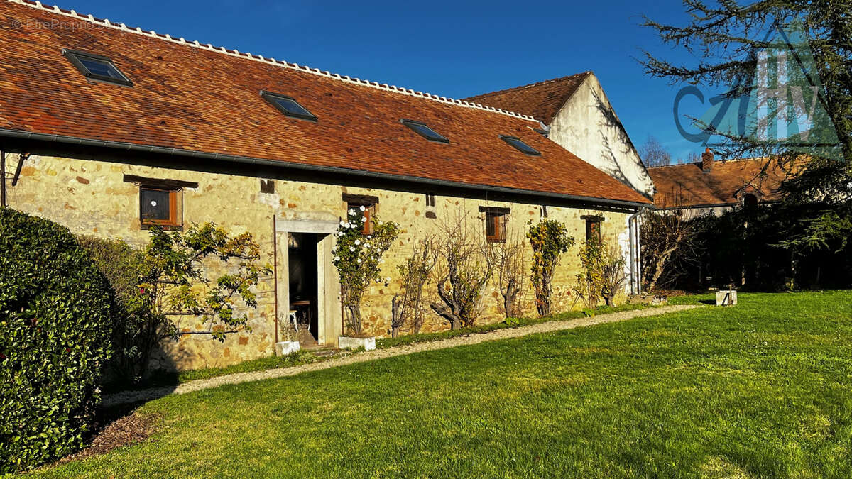 Maison à THOURY-FEROTTES