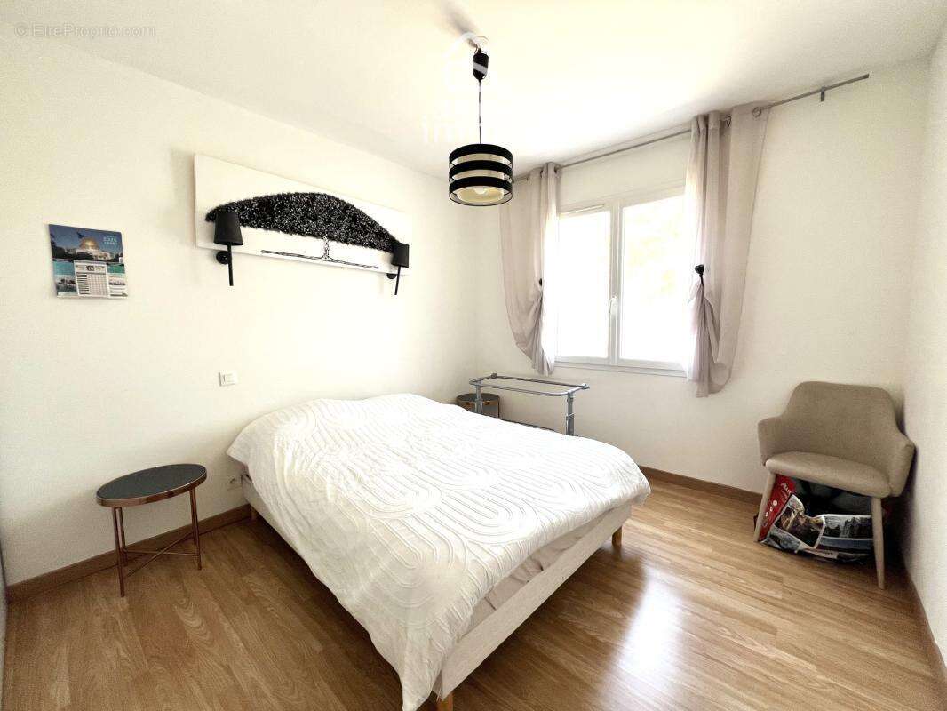 Buxerolles (86180) - maison 182 m2 - 6 chambres - terrain 86 - photo 9