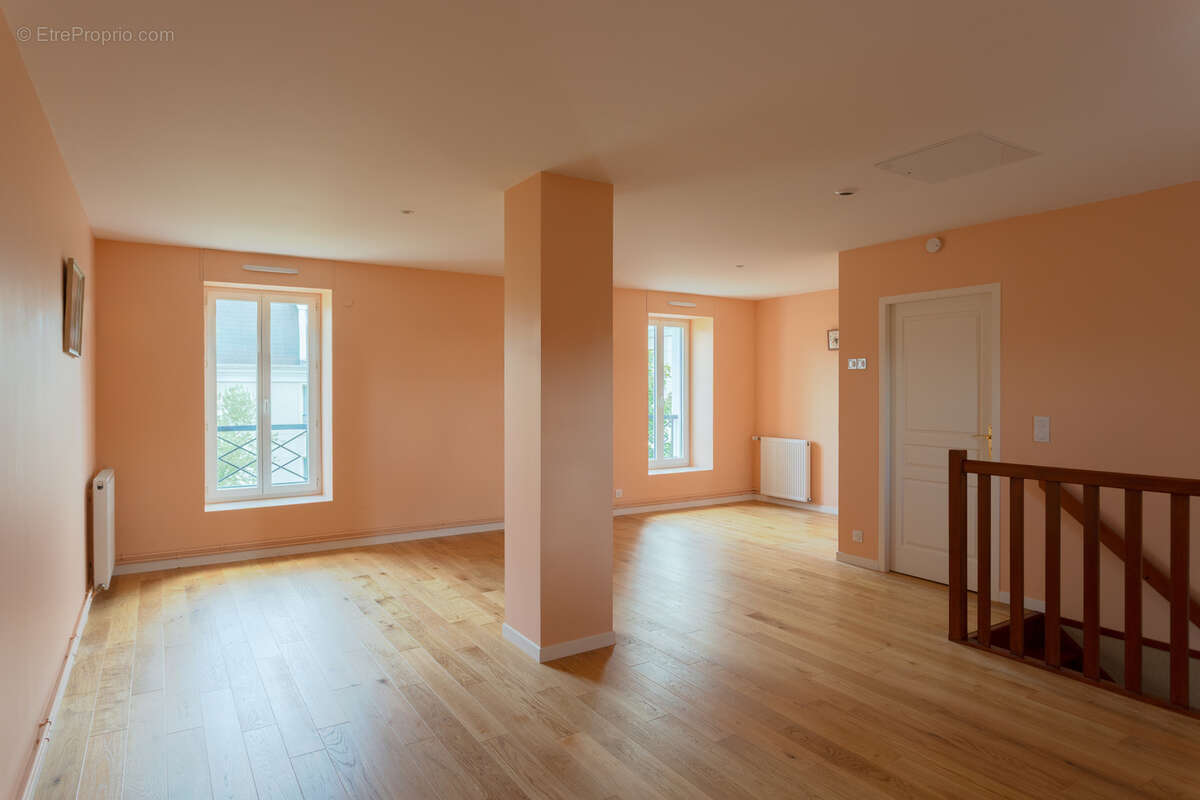 Maison à SARTROUVILLE