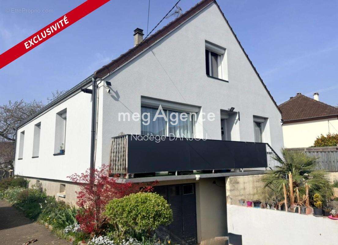 Maison à CONDE-SUR-NOIREAU