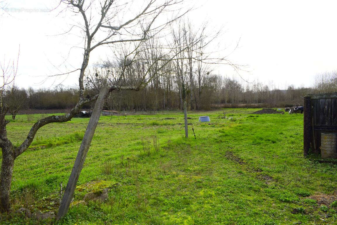 Maison à BEAUMONT-EN-VERON