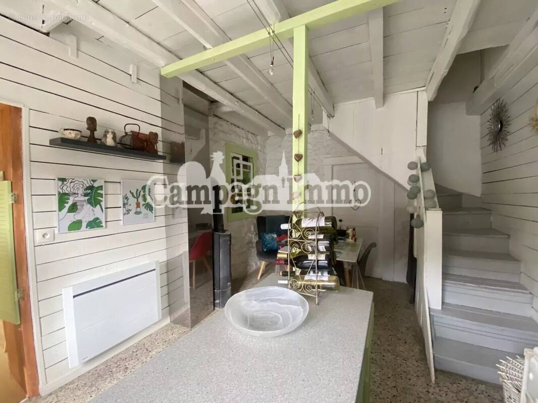 Maison à SAINT-VINCENT-DE-REINS