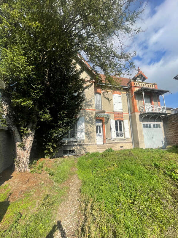 Maison à SAINTE-SAVINE