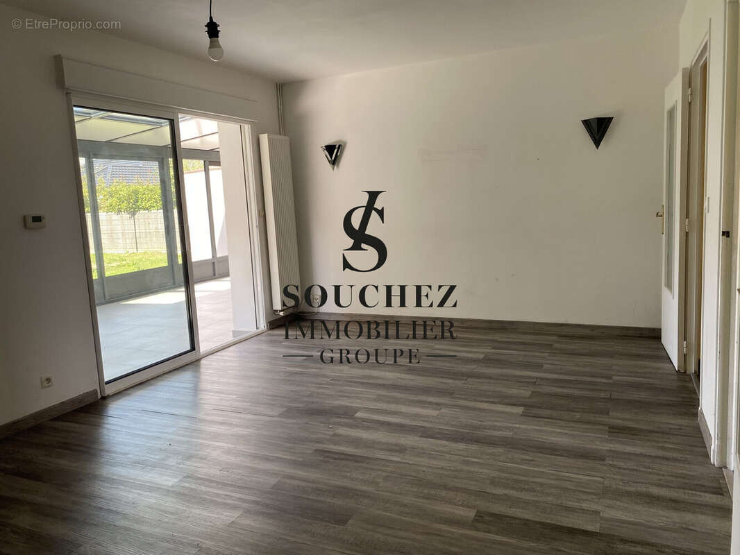 Maison à AIX-NOULETTE