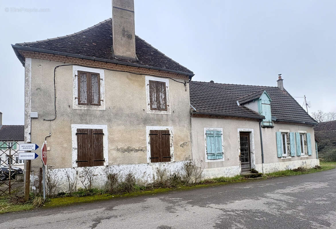 Maison à LA NOCLE-MAULAIX