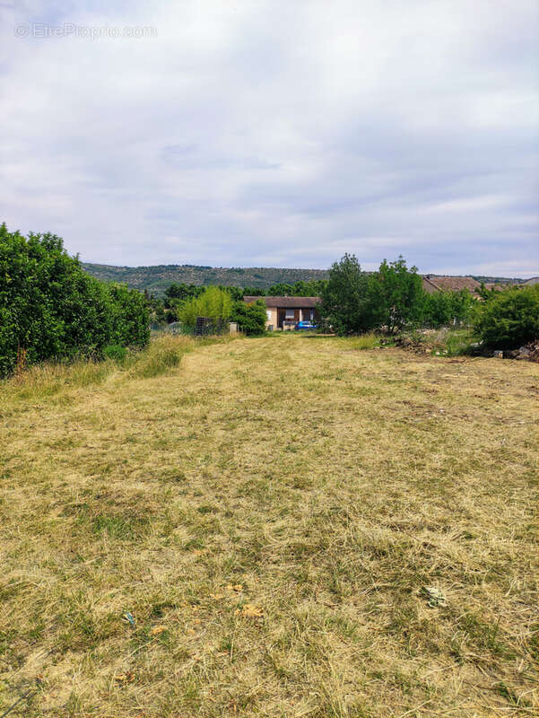 Terrain à SAINT-SERNIN