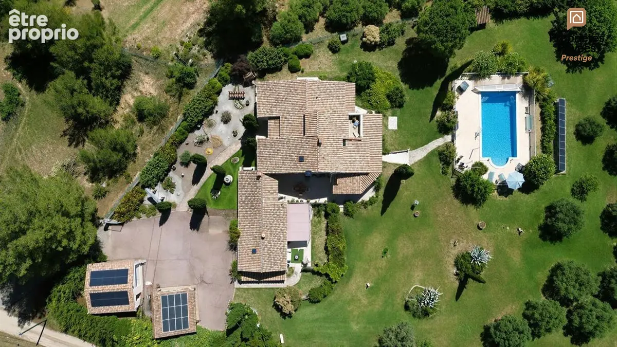 Pourrières - 2 habitations, 207 m², piscine, garage, terrain 4 000 m² - photo 4