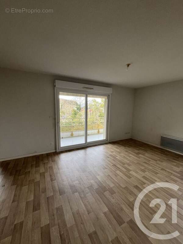 Appartement à SAINT-SEURIN-SUR-L'ISLE